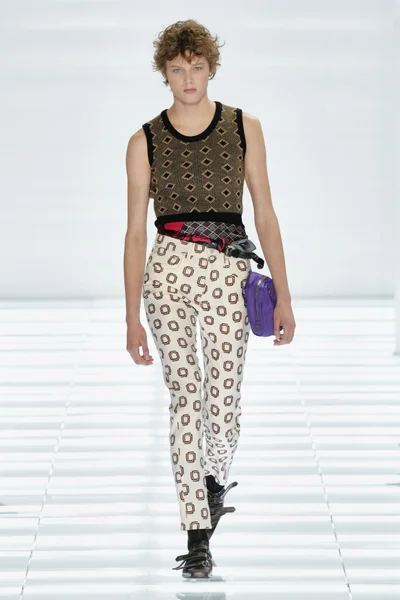 Look 26